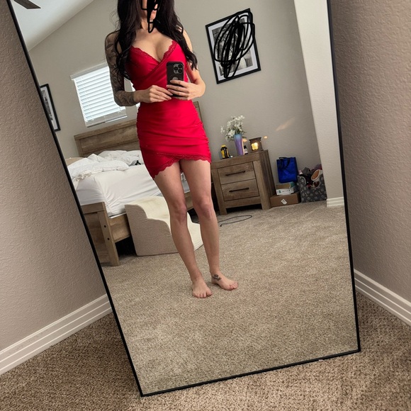 Lovely Day Dresses & Skirts - Lovely Day Scarlet Lace Accent Dress